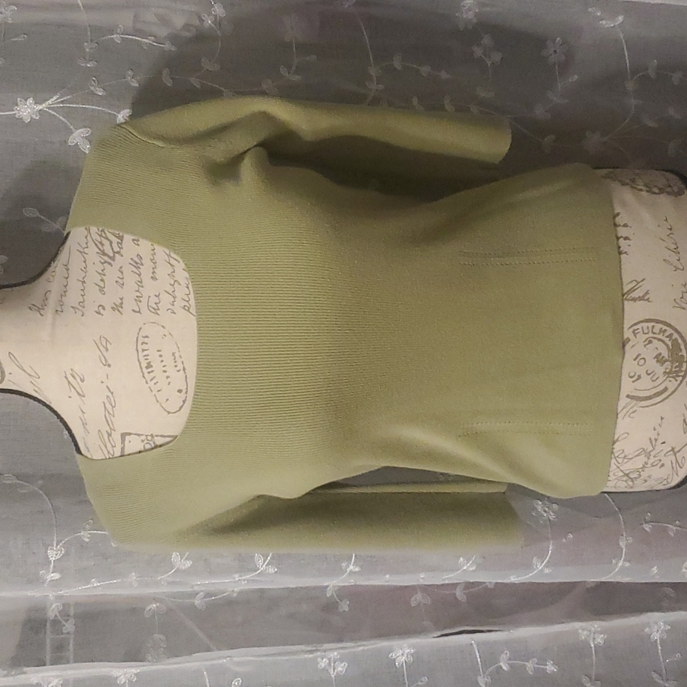 Dressbarn sage green, 3/4 sleeve, womens size small sweater.